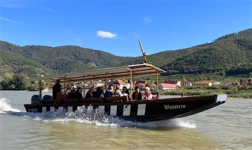 Rasante Zillenfahrt auf der Donau